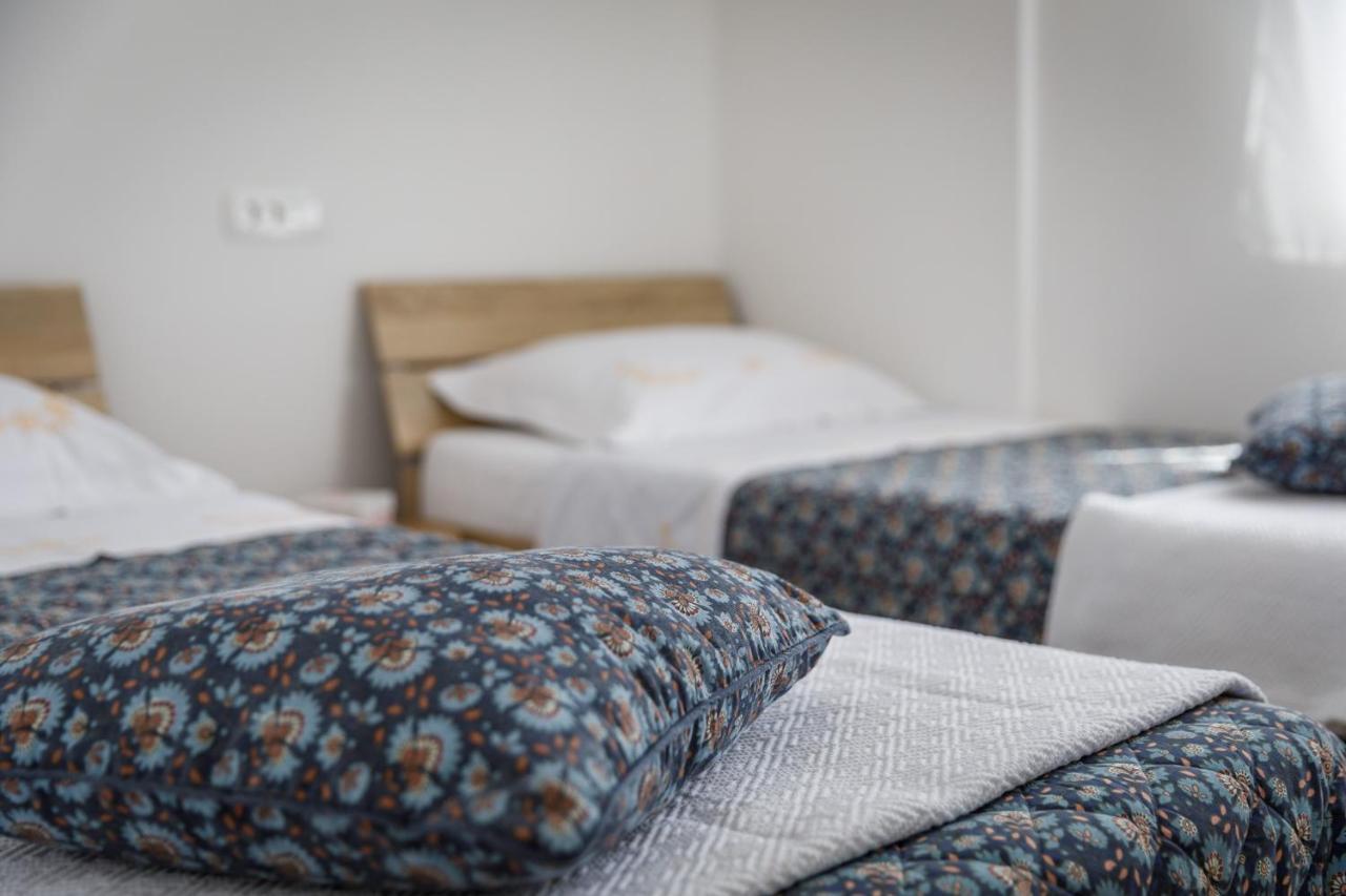 Apartmen Plus U Centru Blizu Plaze Njivice Eksteriør billede